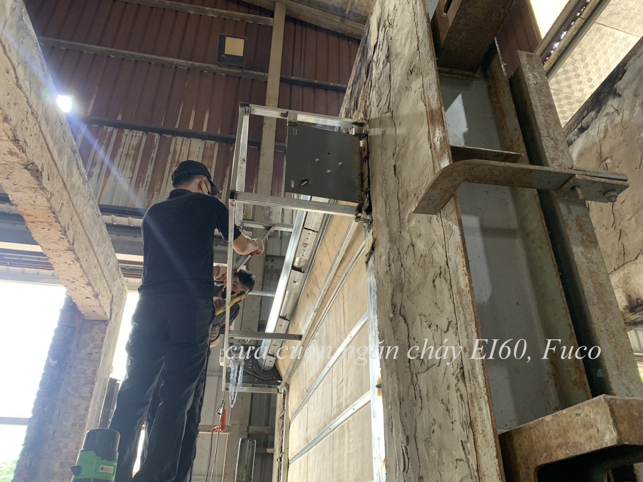 chống cháy ngăn khói 60 phút