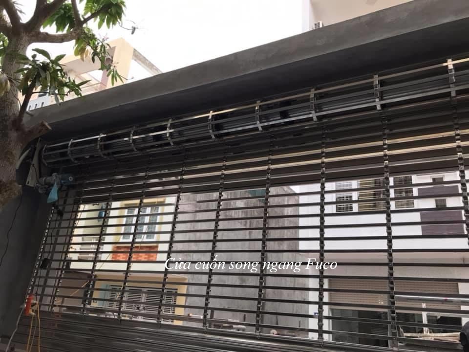 Cửa cuốn song ngang hộp 20x20, INOX 201 và INOX 304