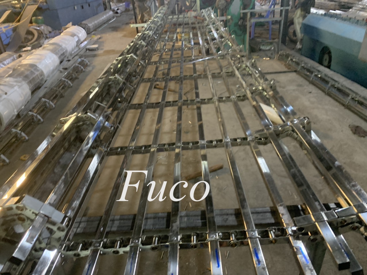 Cửa cuốn song ngang hộp 20x20, INOX 201 và INOX 304