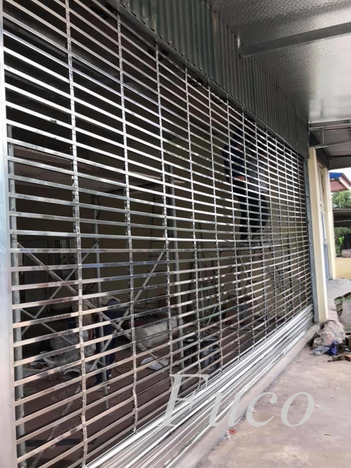 Cửa cuốn song ngang hộp 20x20, INOX 201 và INOX 304