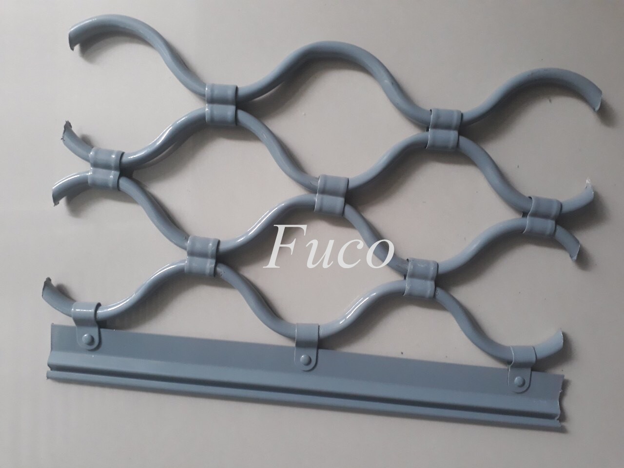 Cửa cuốn mắt võng sơn tĩnh điện và INOX 304