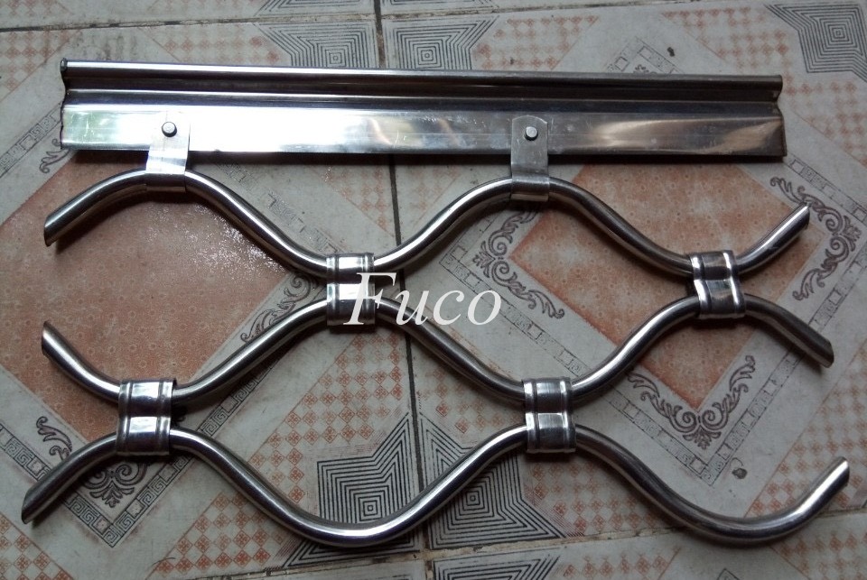 Cửa cuốn mắt võng sơn tĩnh điện và INOX 304