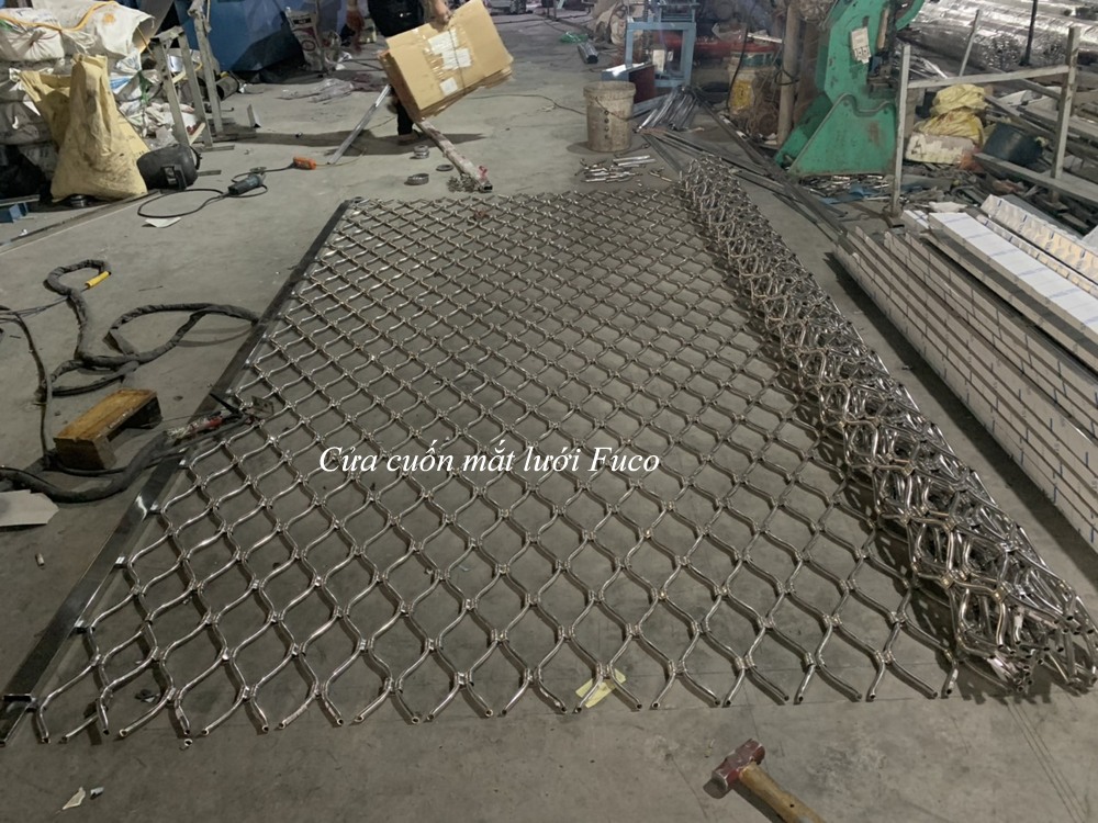 Báo giá cửa cuốn mắc võng inox