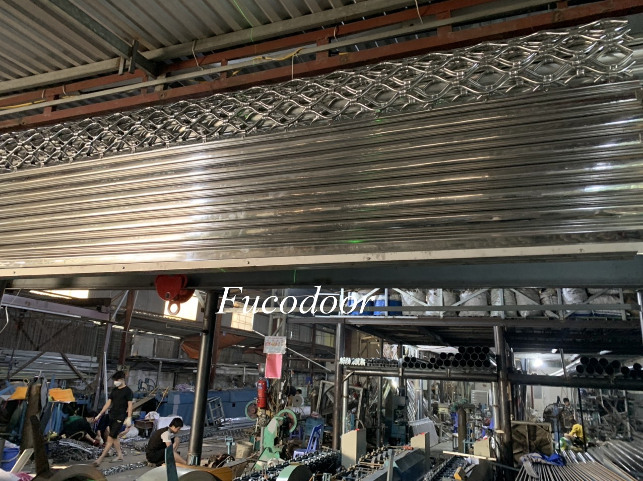 Cửa cuốn Mắt Võng INOX 