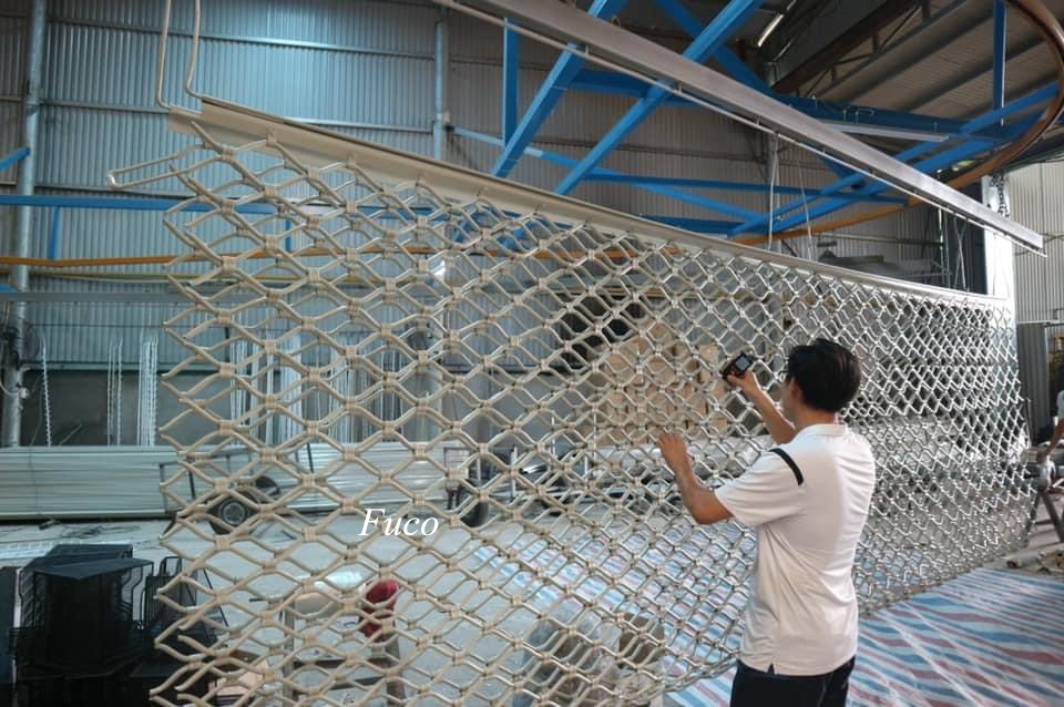 Cửa Cuốn Lưới Mắc Võng Sơn Tĩnh Điện
