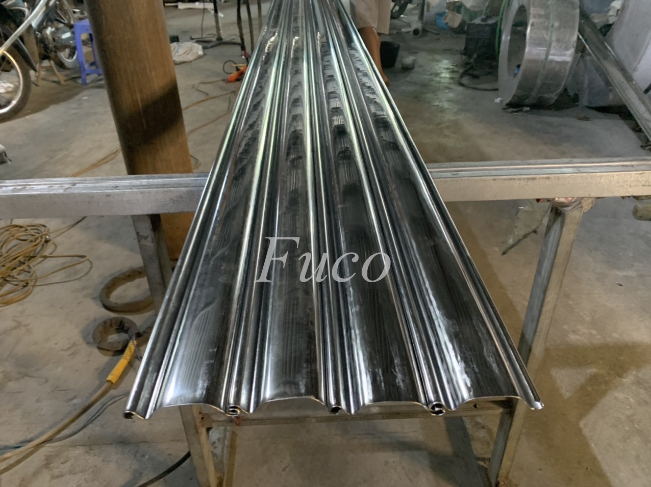 Cửa cuốn inox 304, Cửa Cuốn Inox