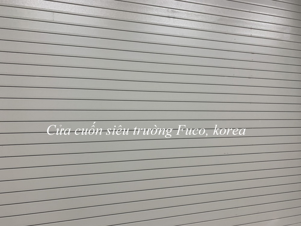Thân cửa cuốn siêu trường ST85 được làm bằng thép mạ kẽm, khổ thép 125mm, chạy ra bản 72mm