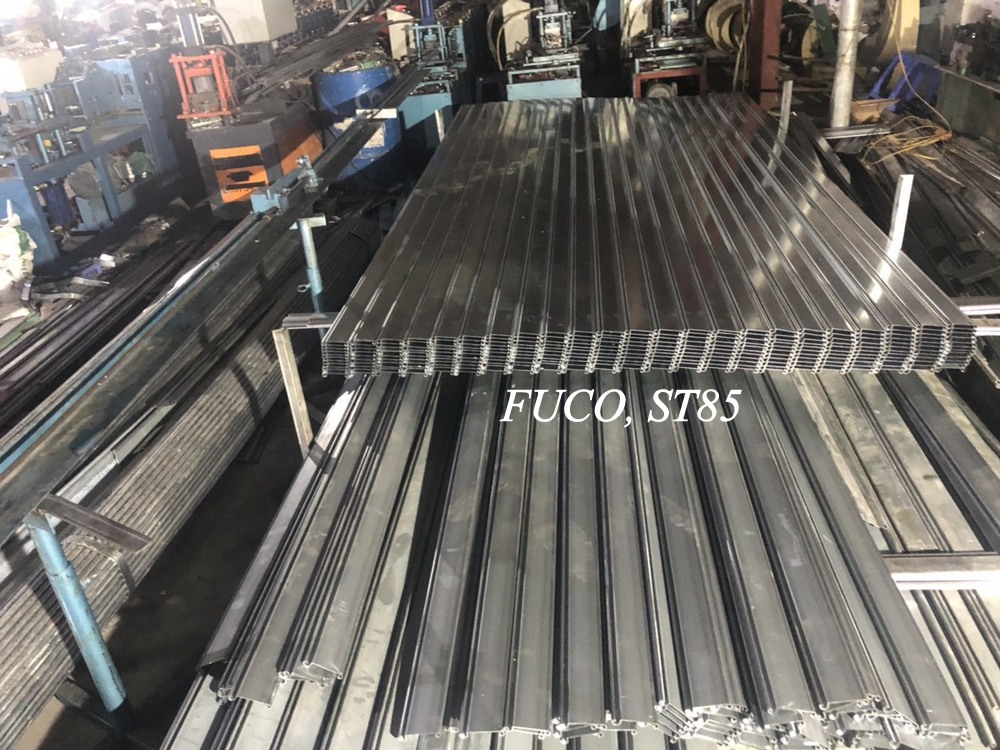 Cửa cuốn siêu trường ST85