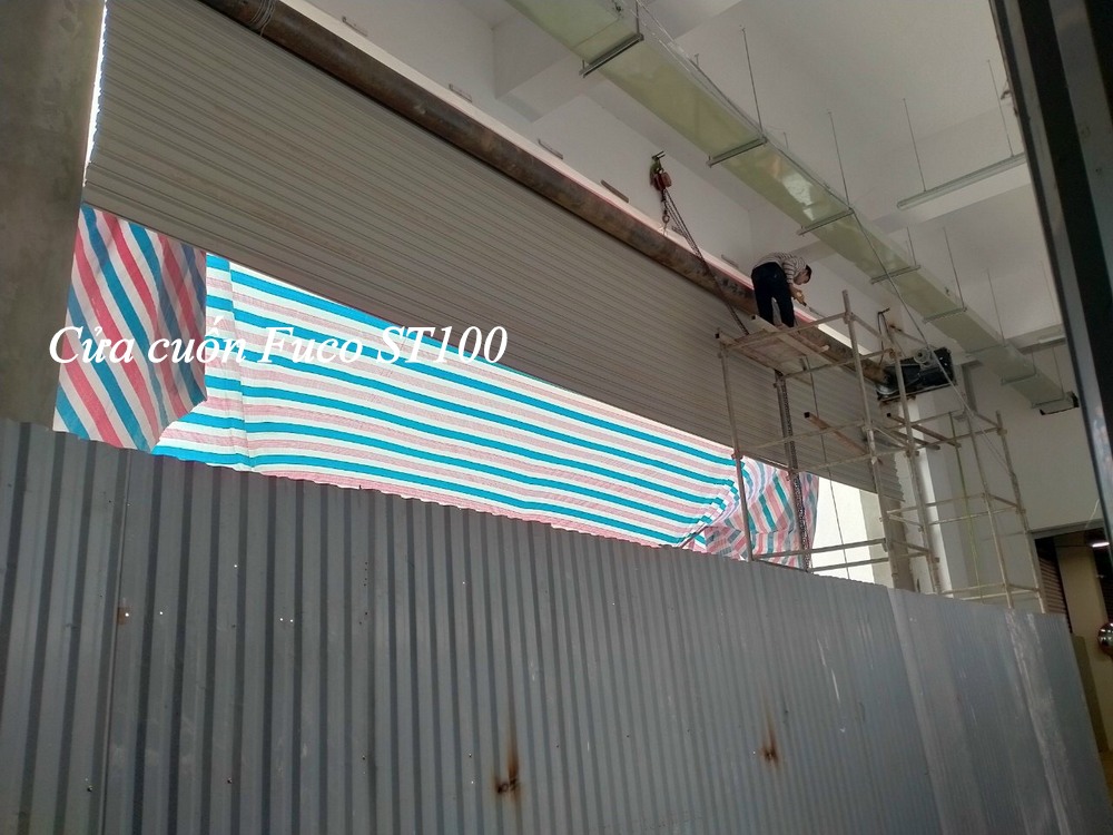 cửa cuốn siêu trường rộng 10m