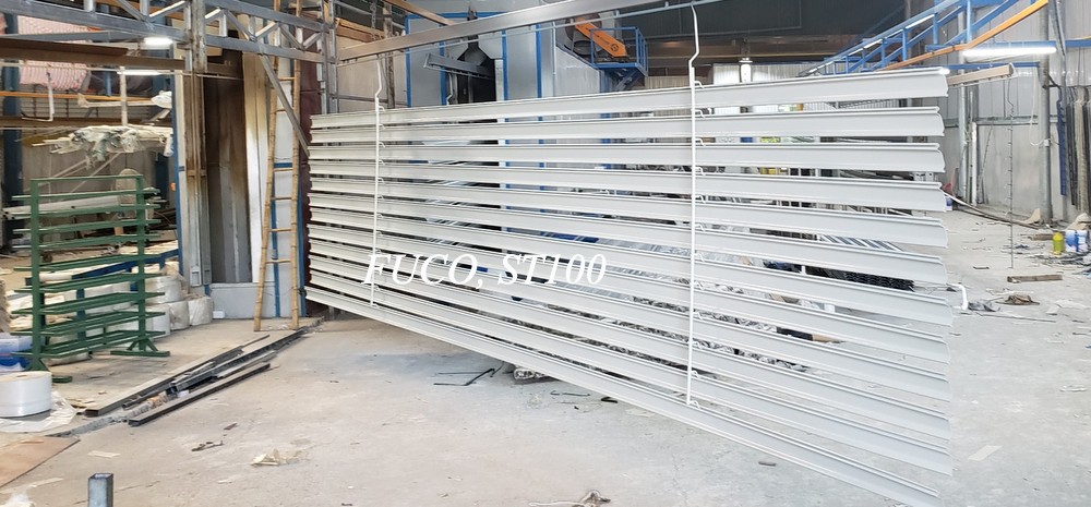 Cửa cuốn siêu trường ST100