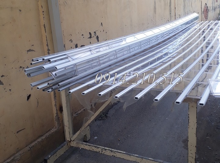 Giá cửa cuốn trong suốt