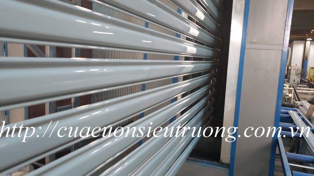 Cửa cuốn Đài Loan, cửa cuốn nhà xưởng được sản xuất và lắp đặt bởi Fuco. Liên hệ Fuco để biết về lắp cửa cuốn nhà xưởng Fuco có độ dầy từ 0.7ly đến 1.8ly